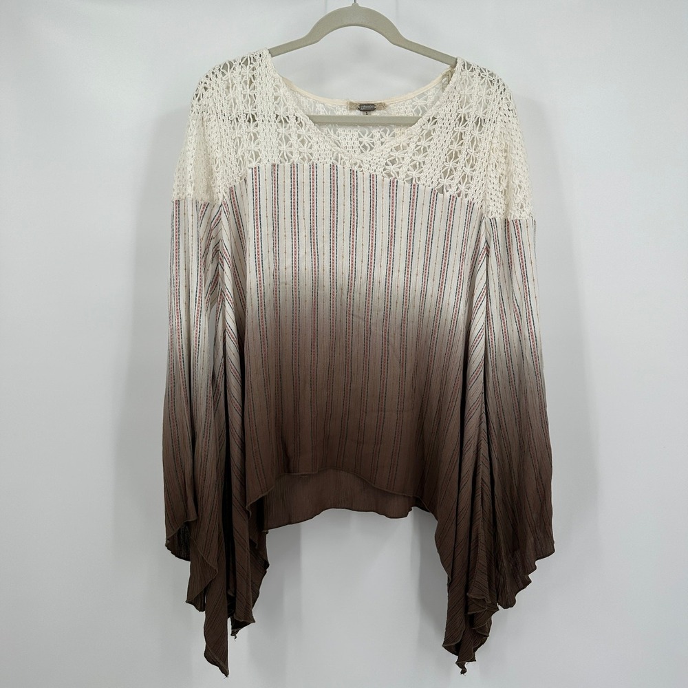 Gimmicks by BKE Womens Boto Top Size L Crochet Trim Festival Western Peasant